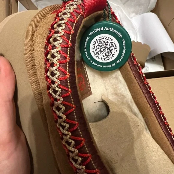 UGG Tazz women’s booties - Picture 6 of 13